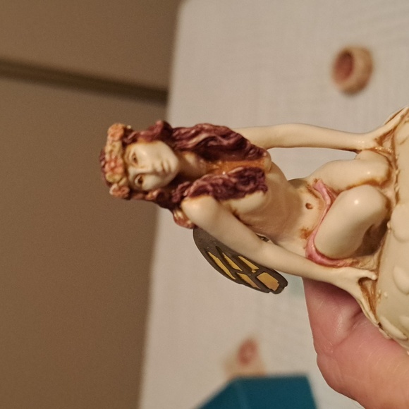 Isle of Gramarye.  Helleborine. - Picture 7 of 9